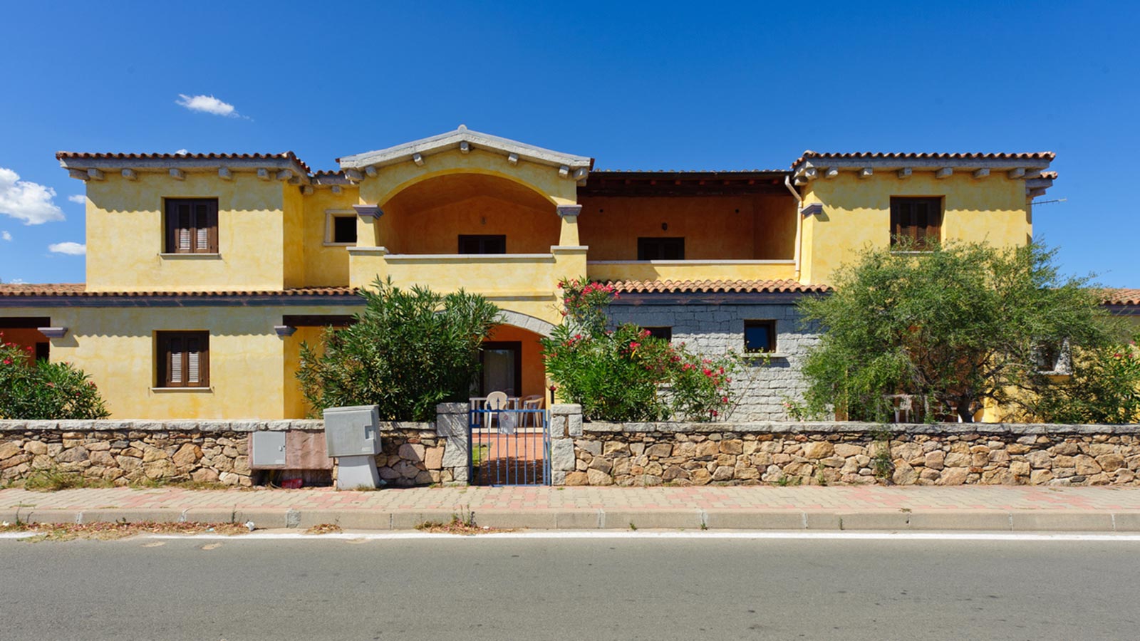 complessi-residenziali-san-teodoro-esterno-03